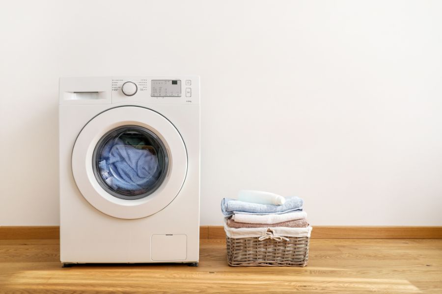 איך לכבס וילונות במכונת כביסה